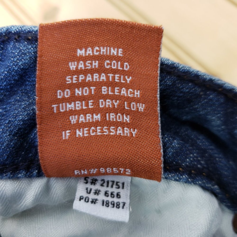 NWT Bitten by Sarah Jessica Parker Size 6 Premium Bootleg Bootcut Jeans Stretch - Picture 11 of 11
